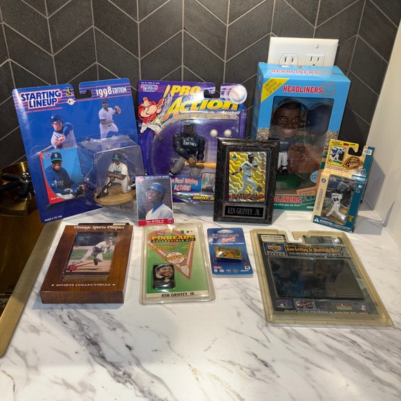 Ken Griffey Jr. Seattle Mariners Collectible Lot MLB Pins Plaque Cards VTG 90s - Picture 1 of 16